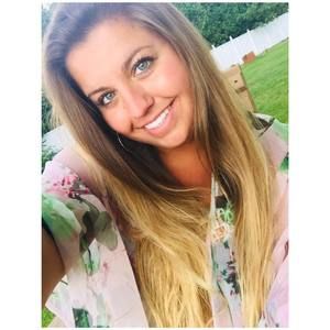 Meet your Posher, Alicia